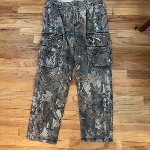 Hollister Men's Woodland Camo Cargo Pants